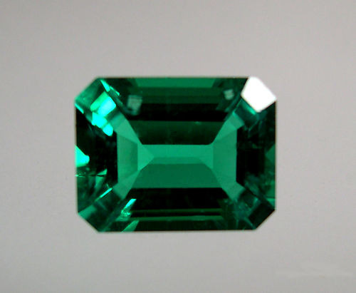 Various Sizes Green Emerald Cut Loose Lab-Created Cut Gemstone 