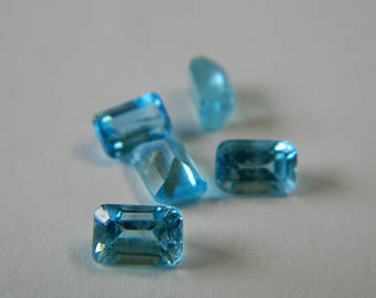 BLUE TOPAZ CUBIC ZIRCONIA - Emerald