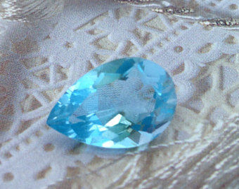 BLUE TOPAZ CUBIC ZIRCONIA - Pear