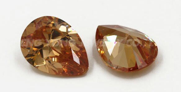 CHAMPAGNE CUBIC ZIRCONIA - Pear