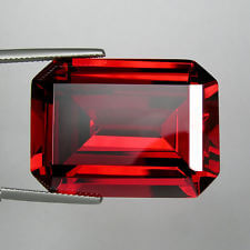 RED CUBIC ZIRCONIA - Emerald