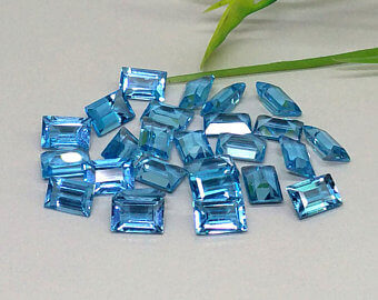 SWISS BLUE TOPAZ CUBIC ZIRCONIA - Baguette