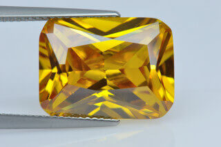 YELLOW CUBIC ZIRCONIA - Emerald