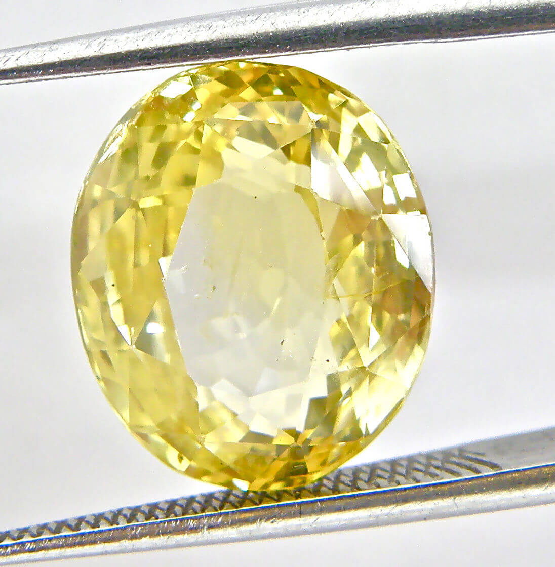 Hydrothermal Yellow Sapphire - Oval