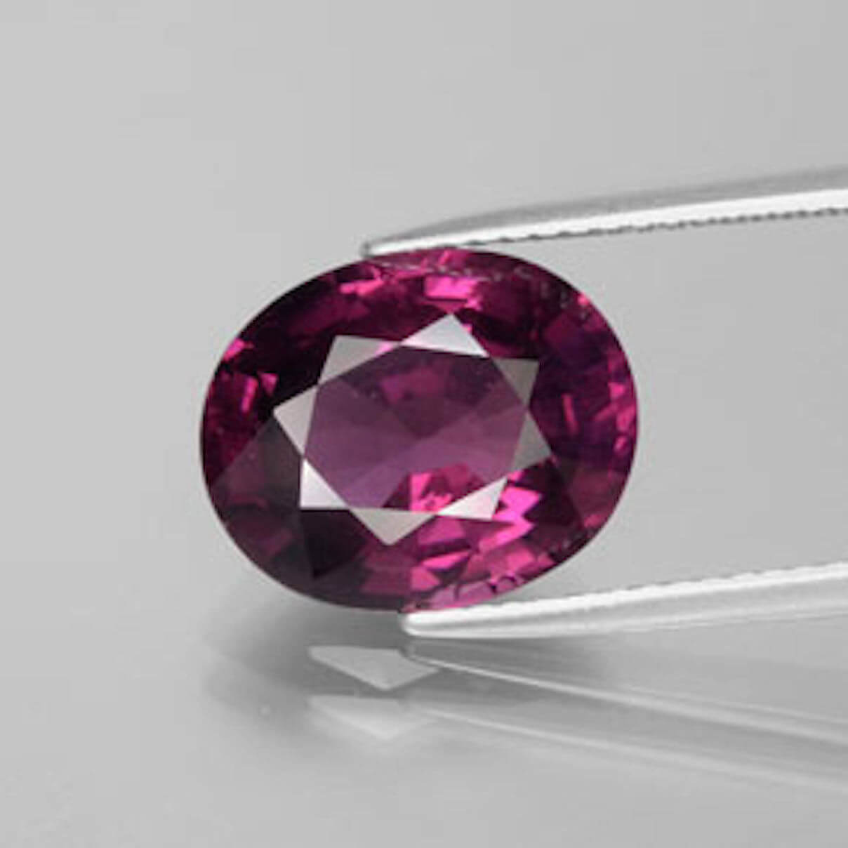Natural Rhodolite Garnet - Oval