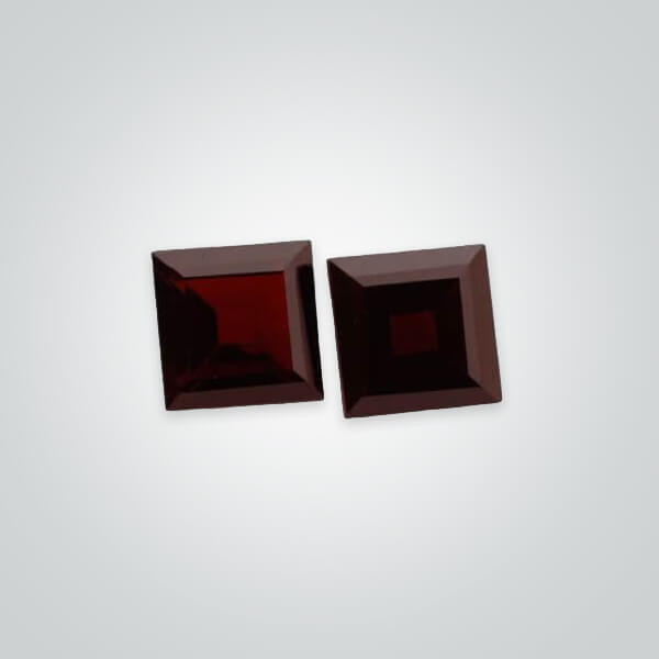 Natural Red Garnet, Square