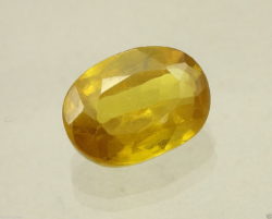 Yellow Sapphire (Inclusion)